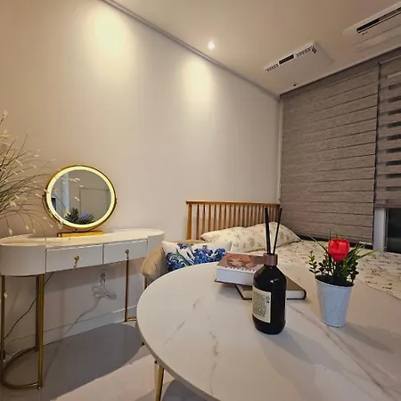Yeongdeungpo Full Options House Apartment